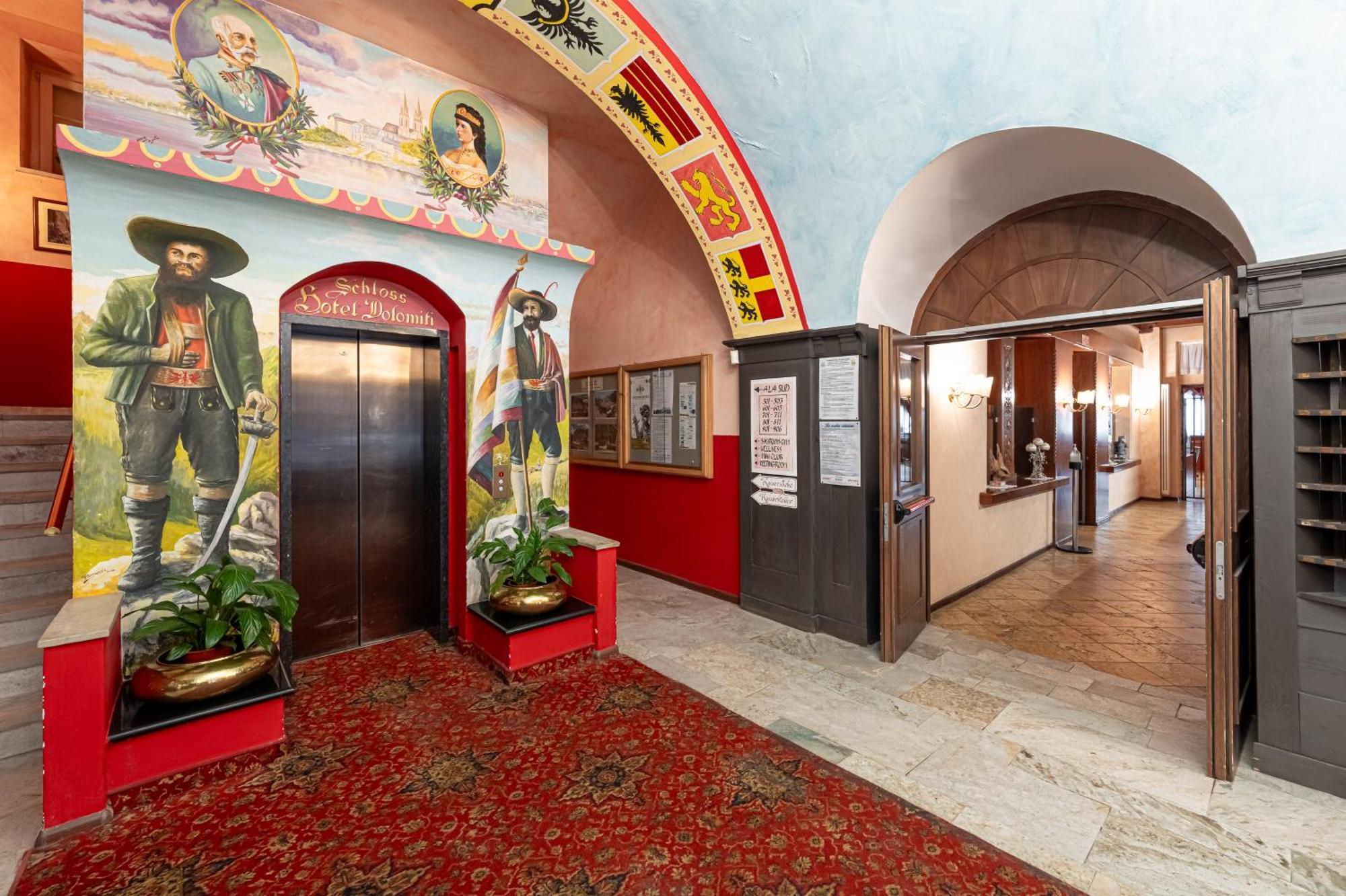 Hotel Dolomiti Schloss 4*