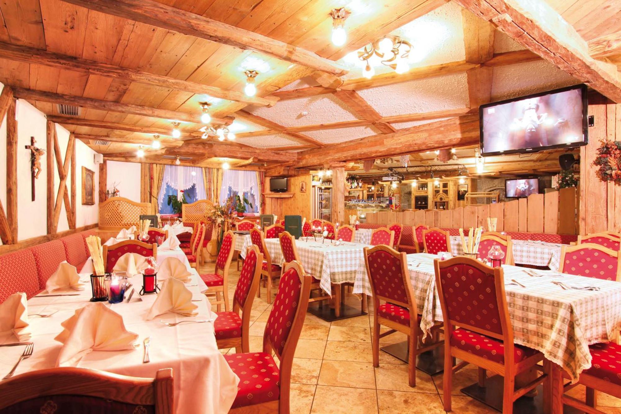 Dolomiti Schloss 4* Canazei