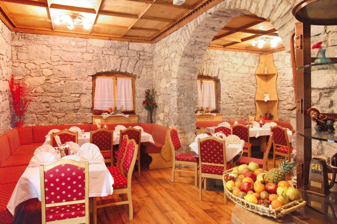 Dolomiti Schloss Hotel
